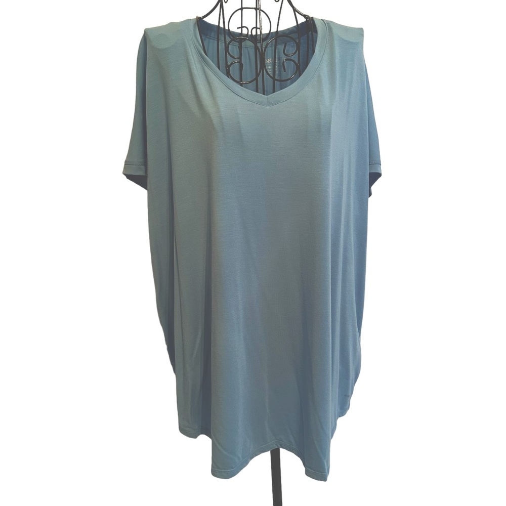 Mondeta XL short sleeve athletic shirt w antimicrobeal fabric light blue